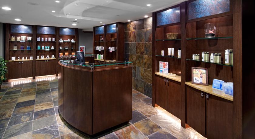 The Parkside Hotel And Spa Виктория Екстериор снимка